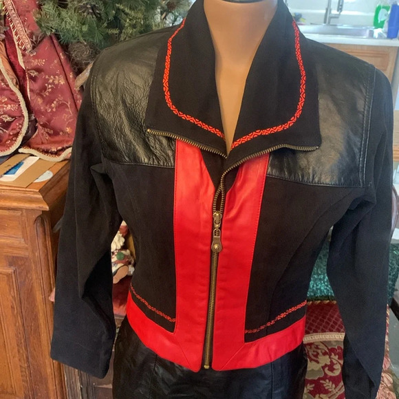 Cach’e Black Red leather color block fitted versatile Moto jacket & Skirt - Picture 3 of 10
